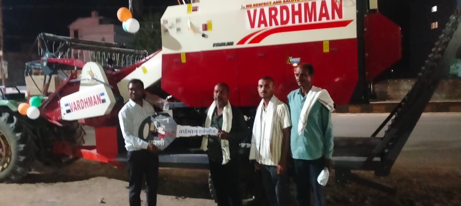वर्धमान 102 HP हार्वेस्टर डिलीवरी 6 — वर्धमान एजेंसीज